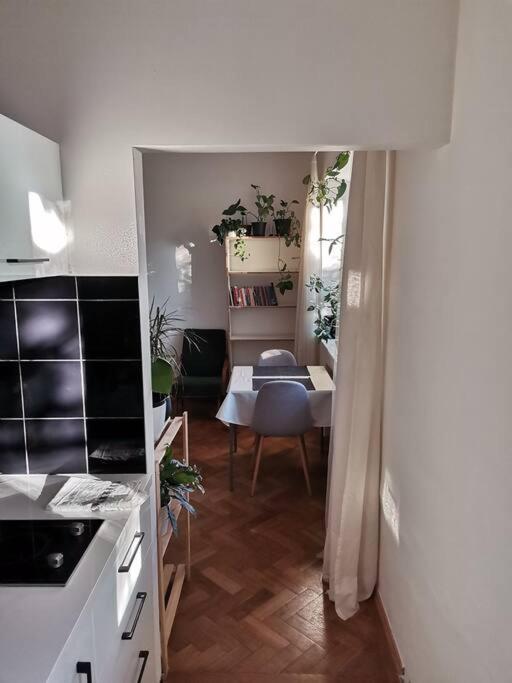Apartamento Cozy In The Centre Near Train Station *