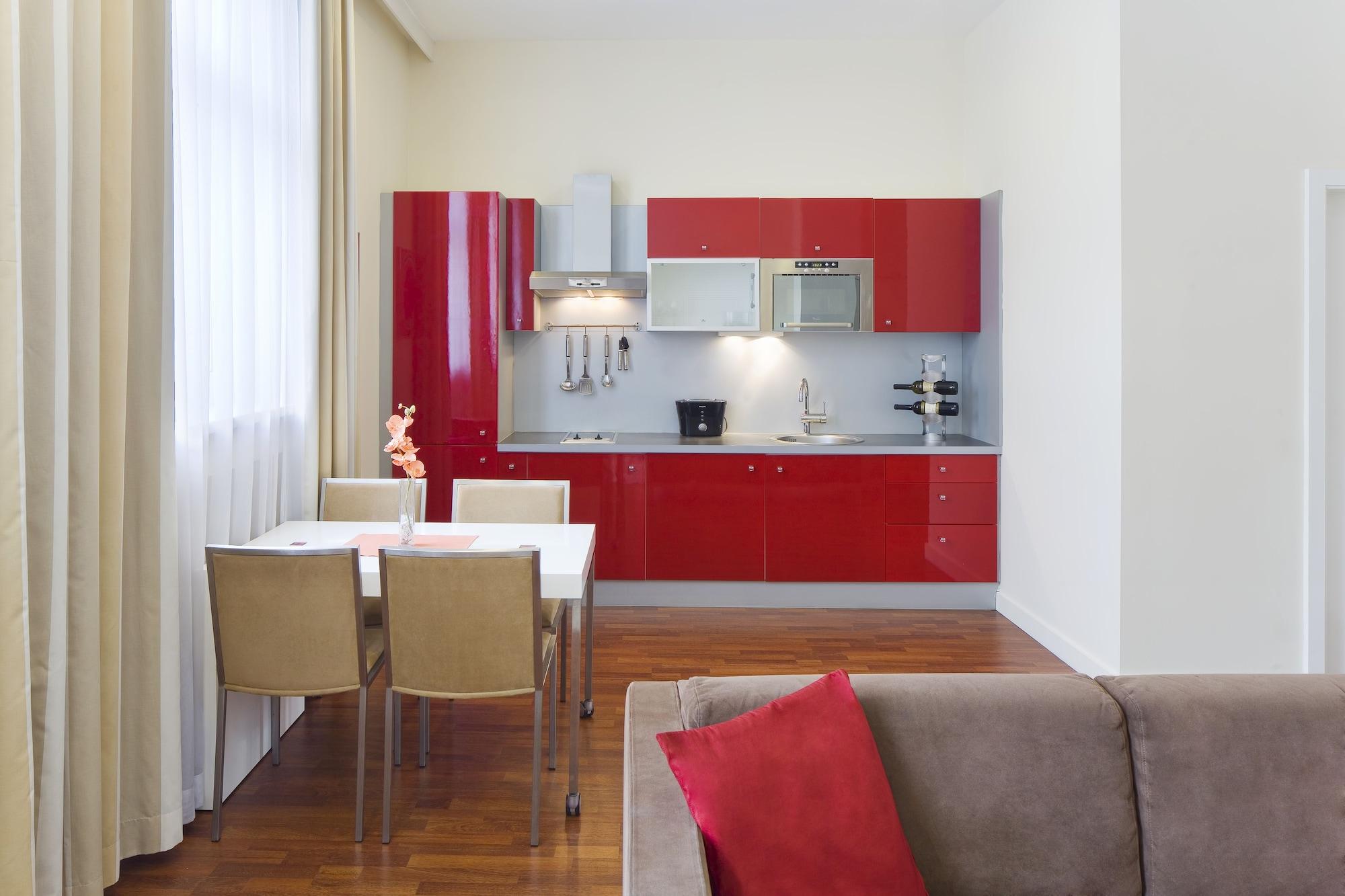 Hotel Mamaison Sulekova 4*