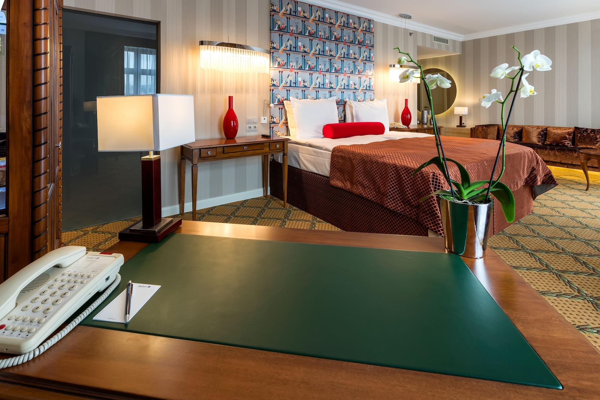 Radisson Blu Carlton Hotel, Hotel 4*