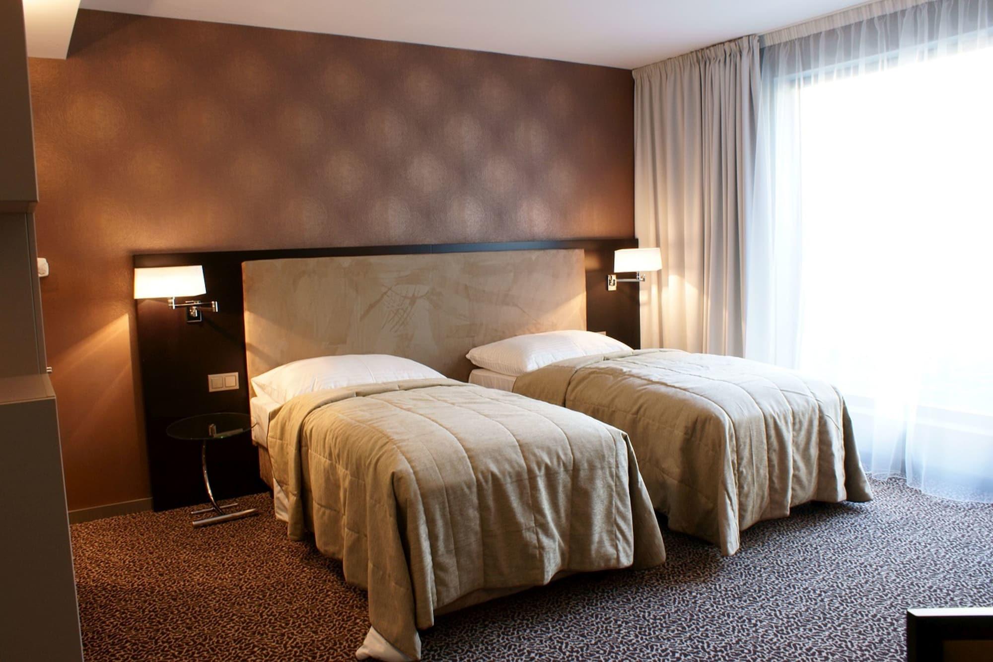 Hotel Avance 4*