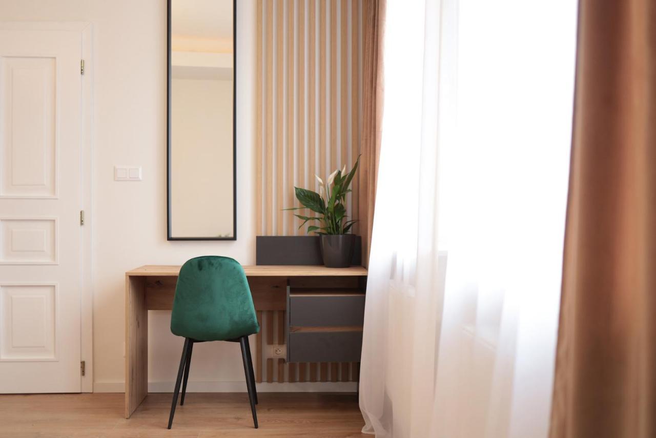 Apartment Beautiful And Stylish 2 Bedroom In The Center And In The Pedestrian Zone *