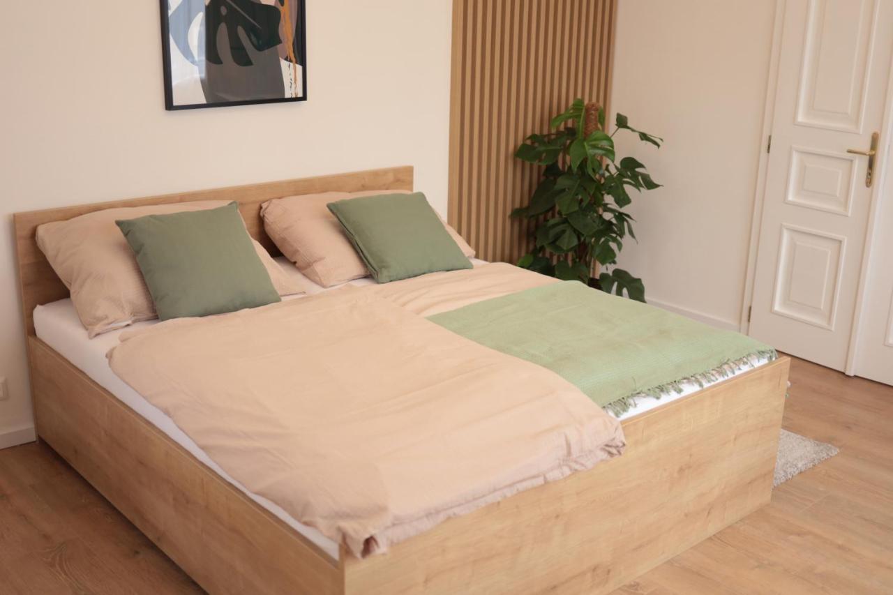 Beautiful And Stylish 2 Bedroom In The Center And In The Pedestrian Zone Apartment