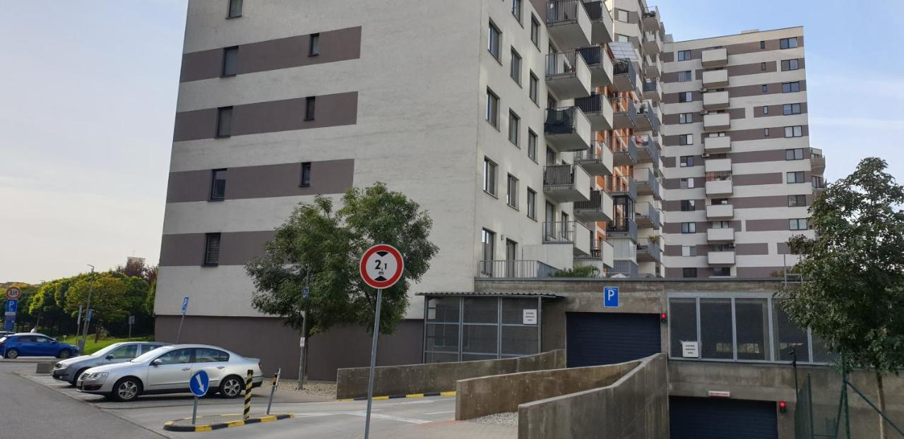 & Parking Apartment Pressburg