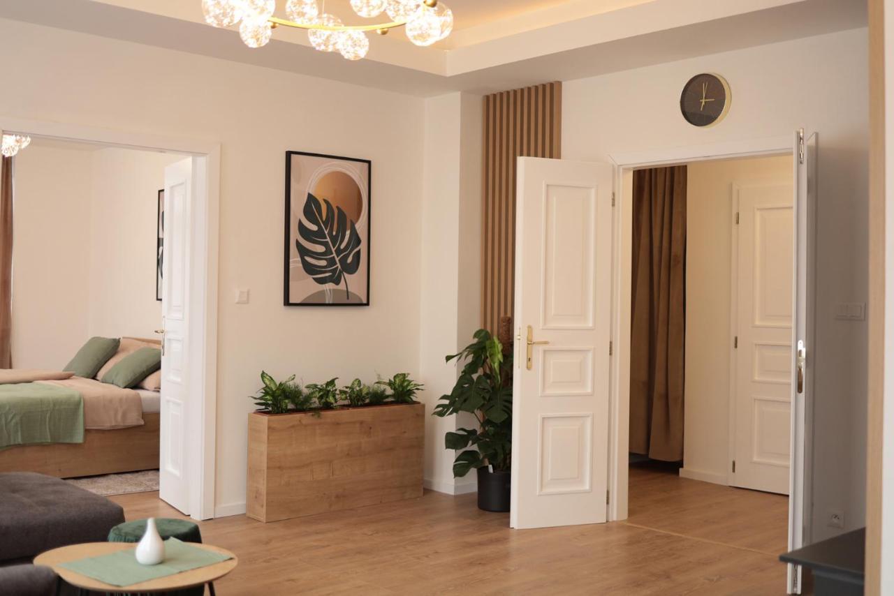Apartment Beautiful And Stylish 2 Bedroom In The Center And In The Pedestrian Zone
