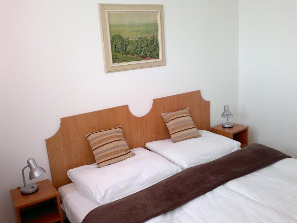 Hotel Avion 3*