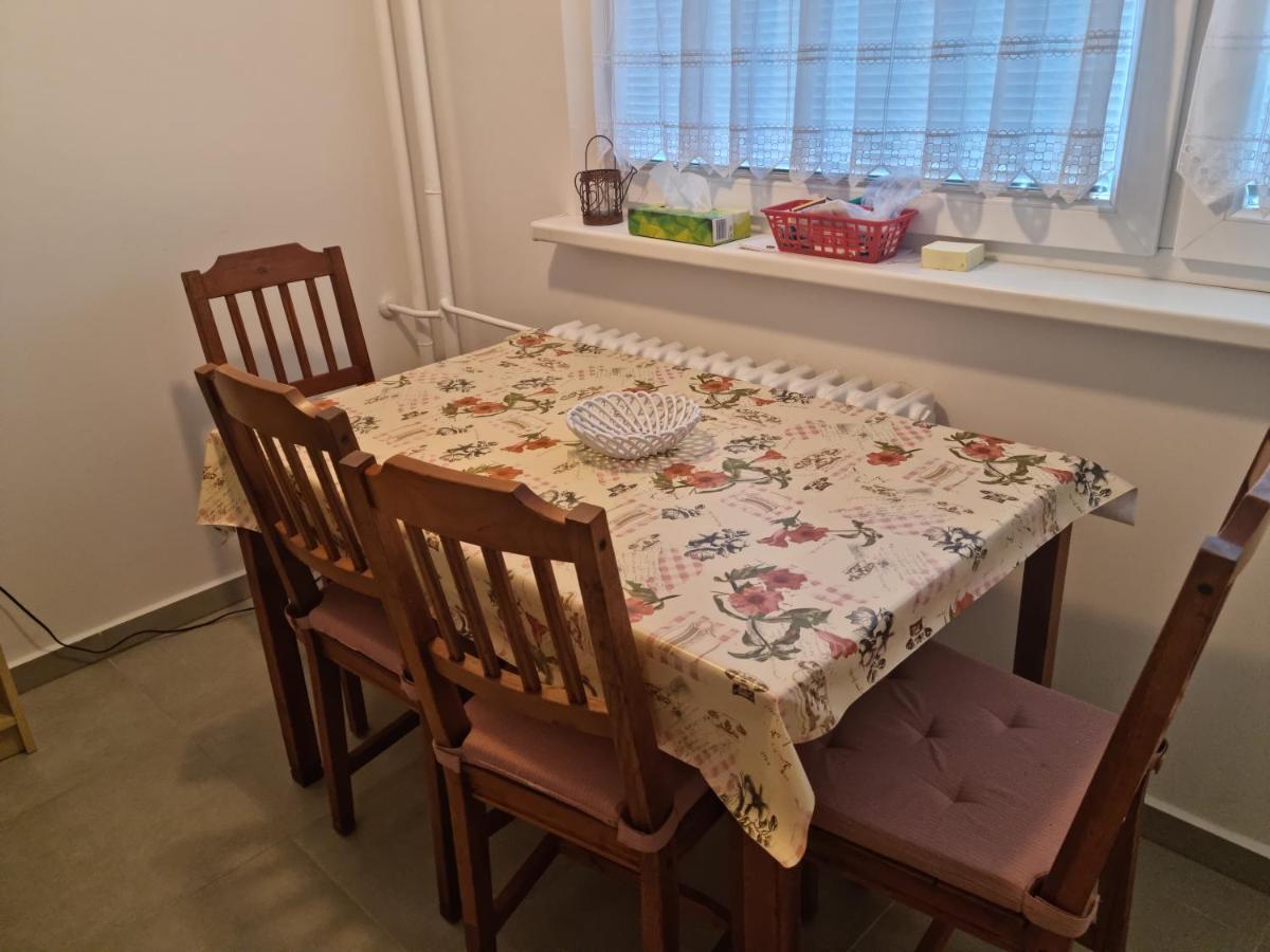 Nh12 Apartment