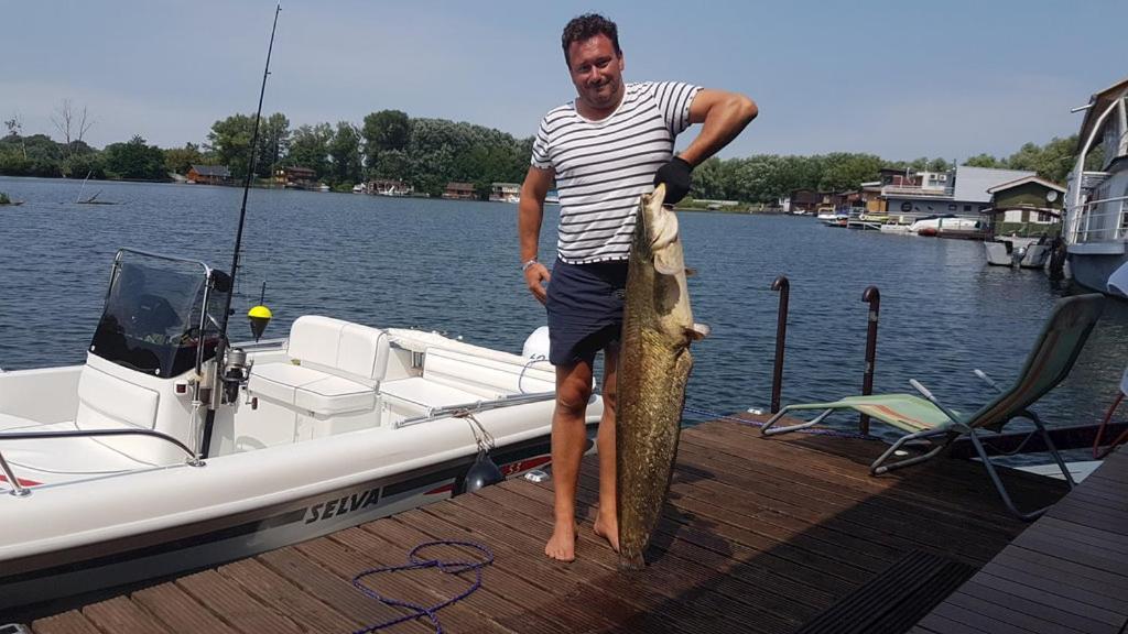 Hausboat Vlnka *