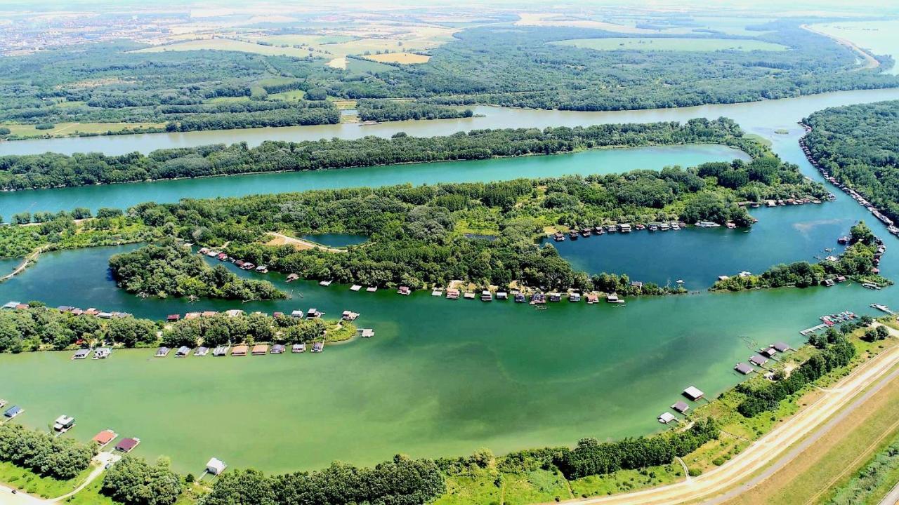 Hausboat Vlnka *