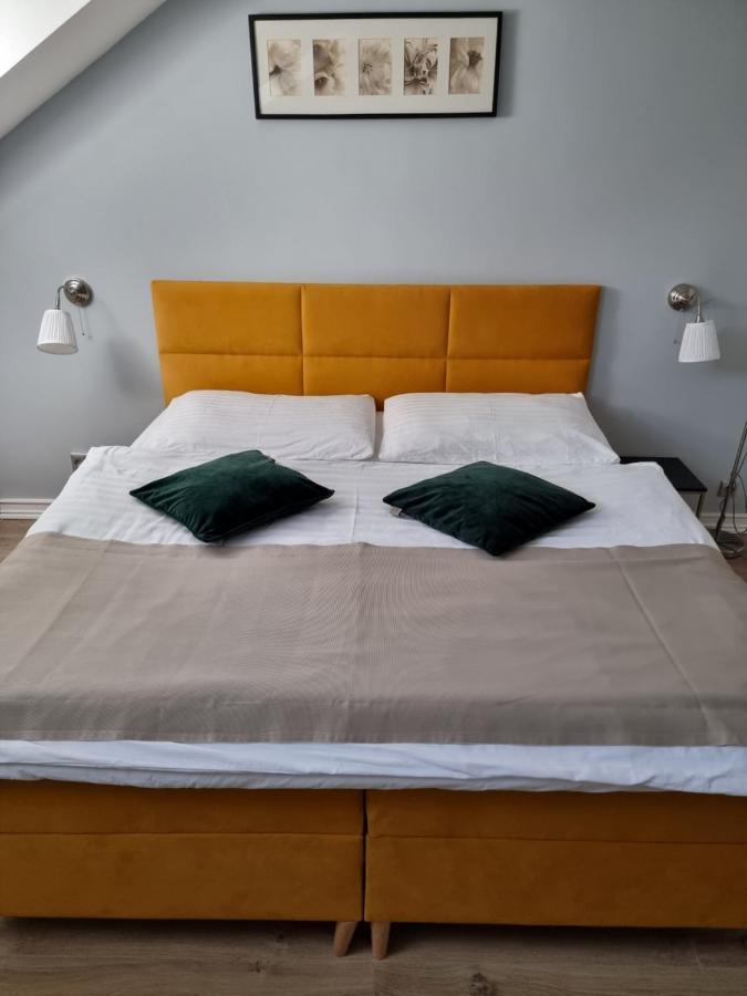 Apartment Free Parking