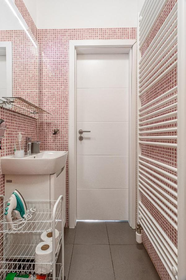 -apartment Near The Center With A Balcony *