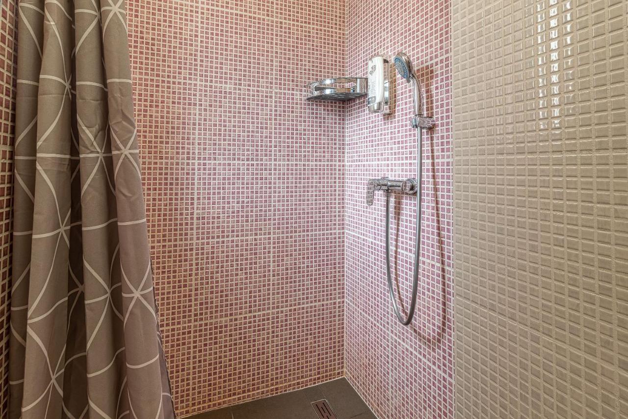 -apartment Near The Center With A Balcony