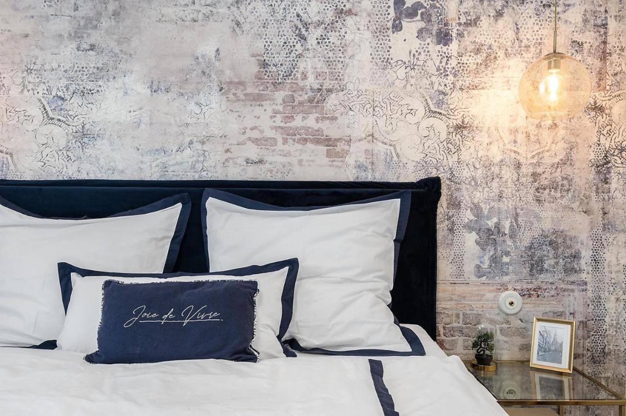 Apartment New Design & High Standard From 16th Century In Old Town-free Parking
