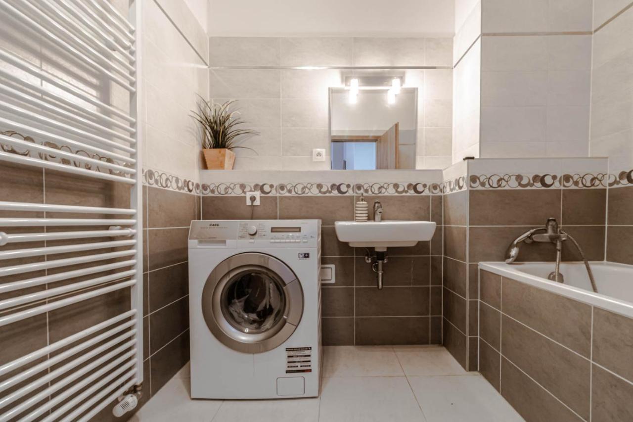 Moderny Byt V Sirsom Centre Apartment *