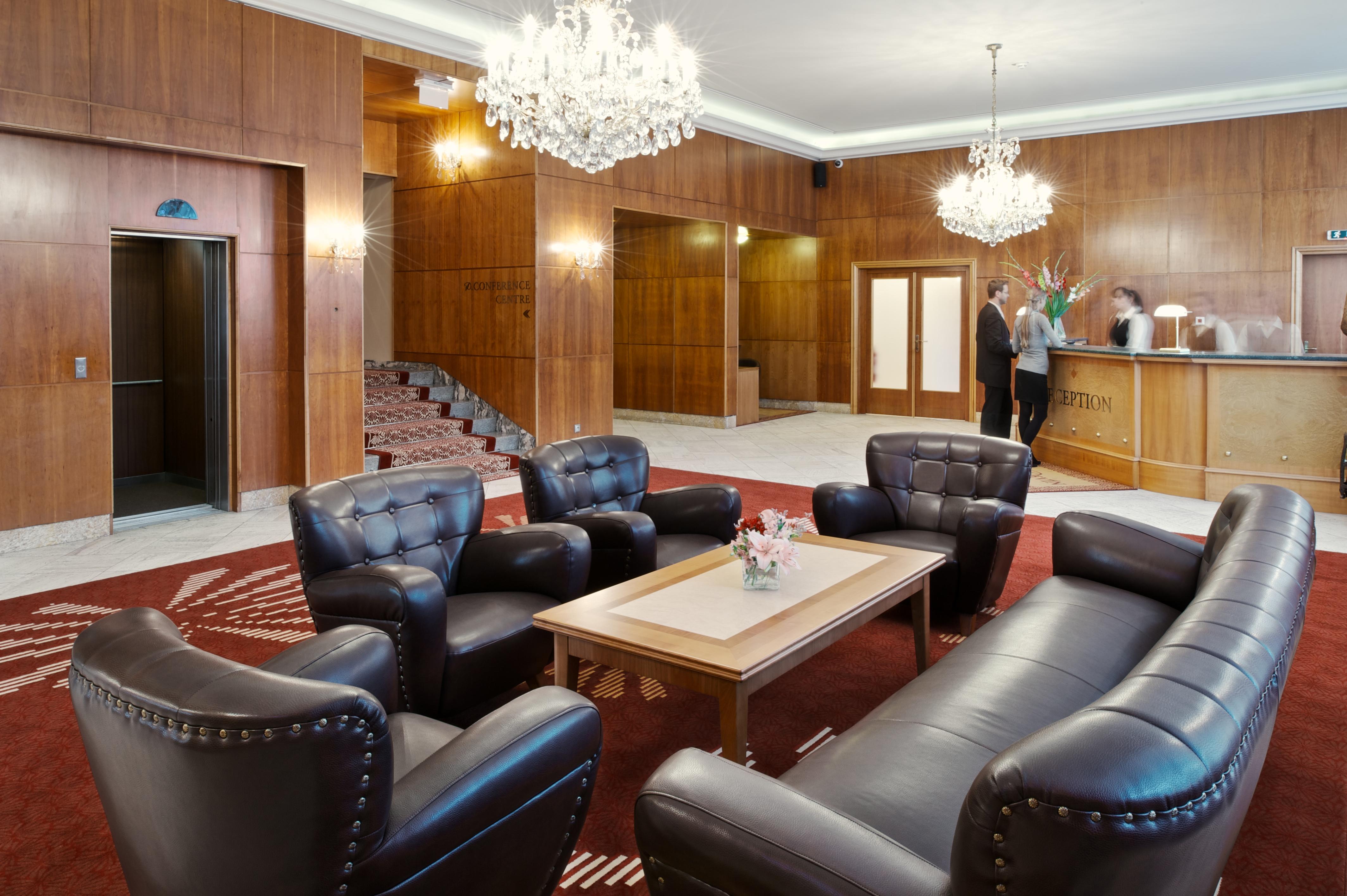 Hotel Devin