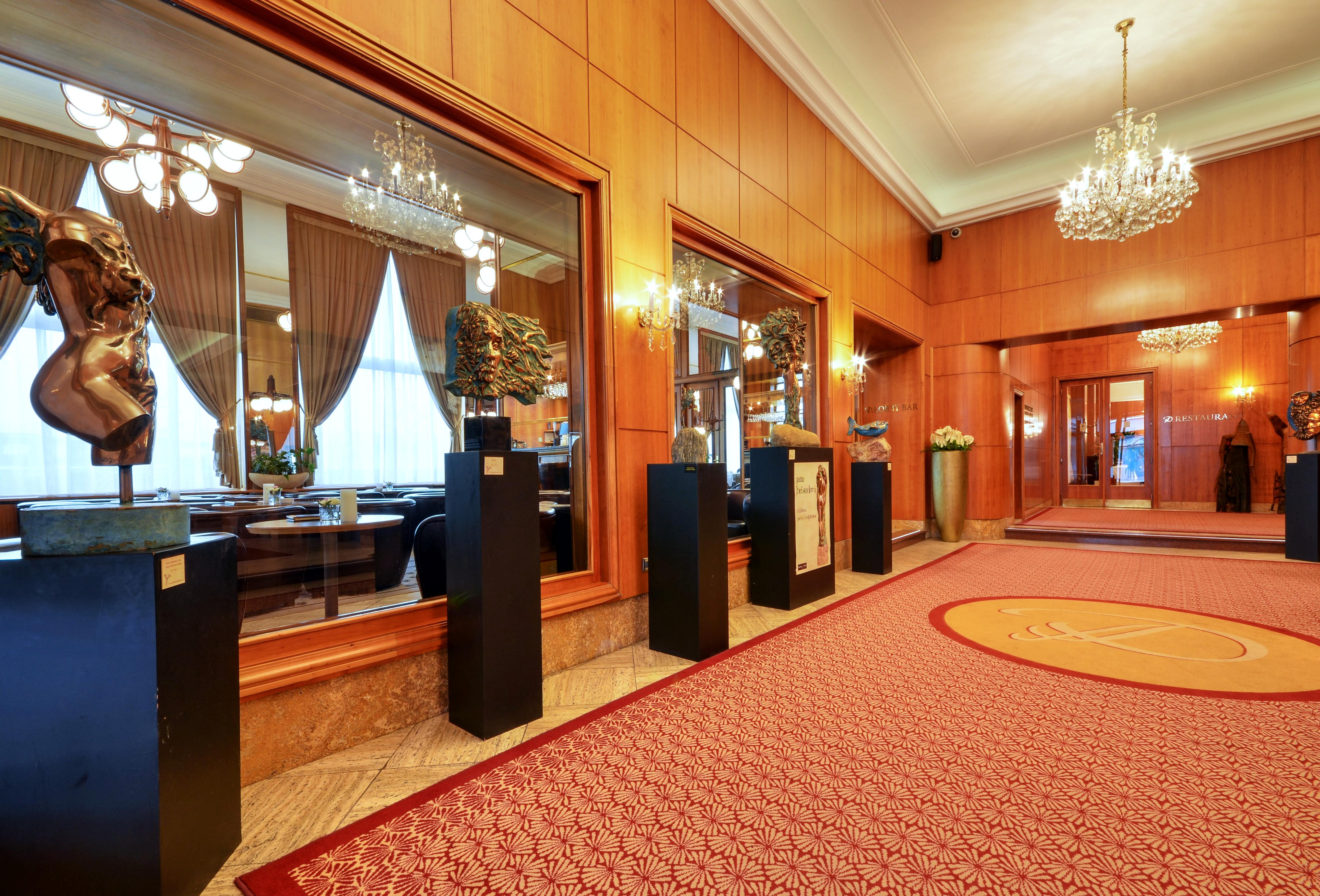 Devin Hotel