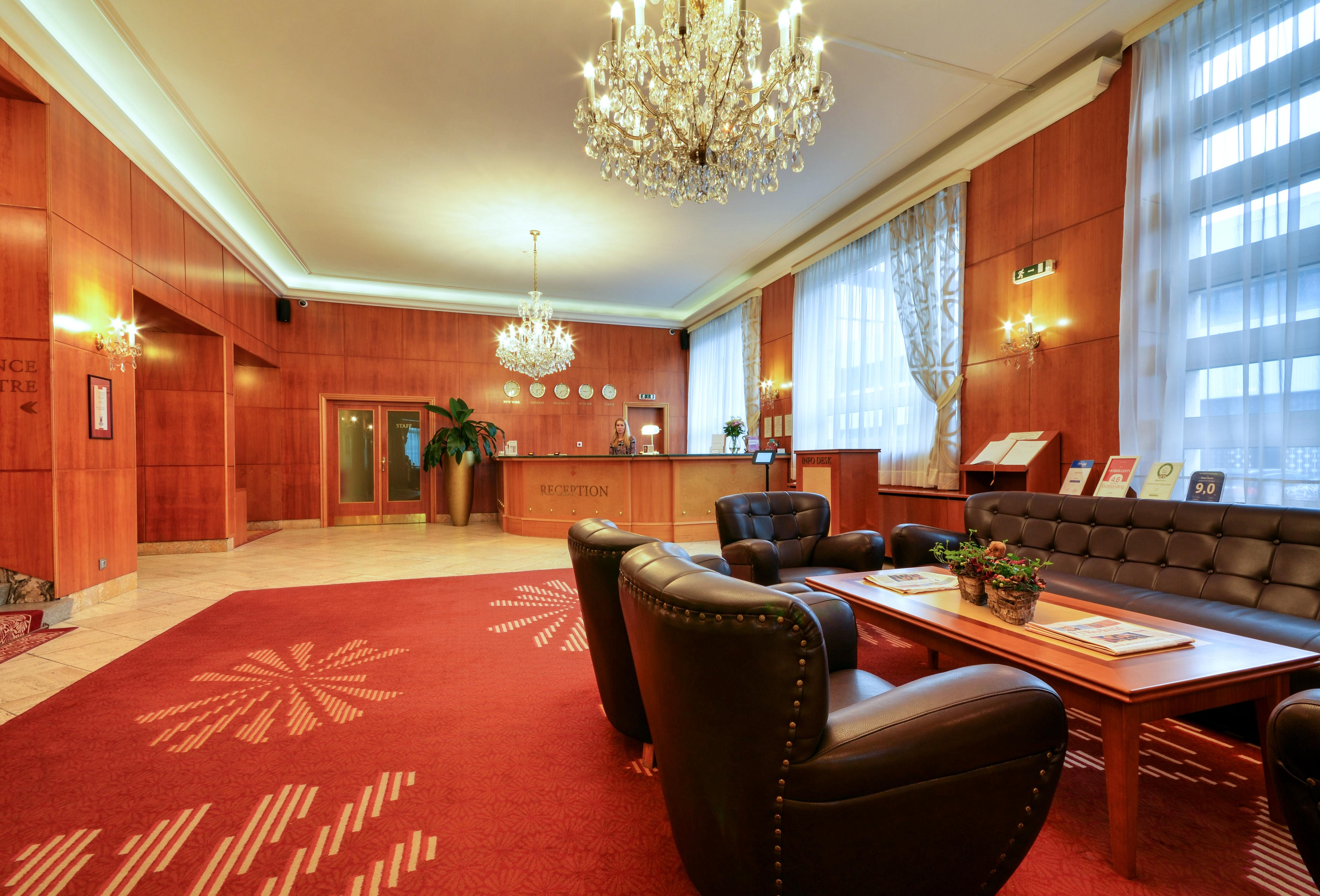 Hotel Devin