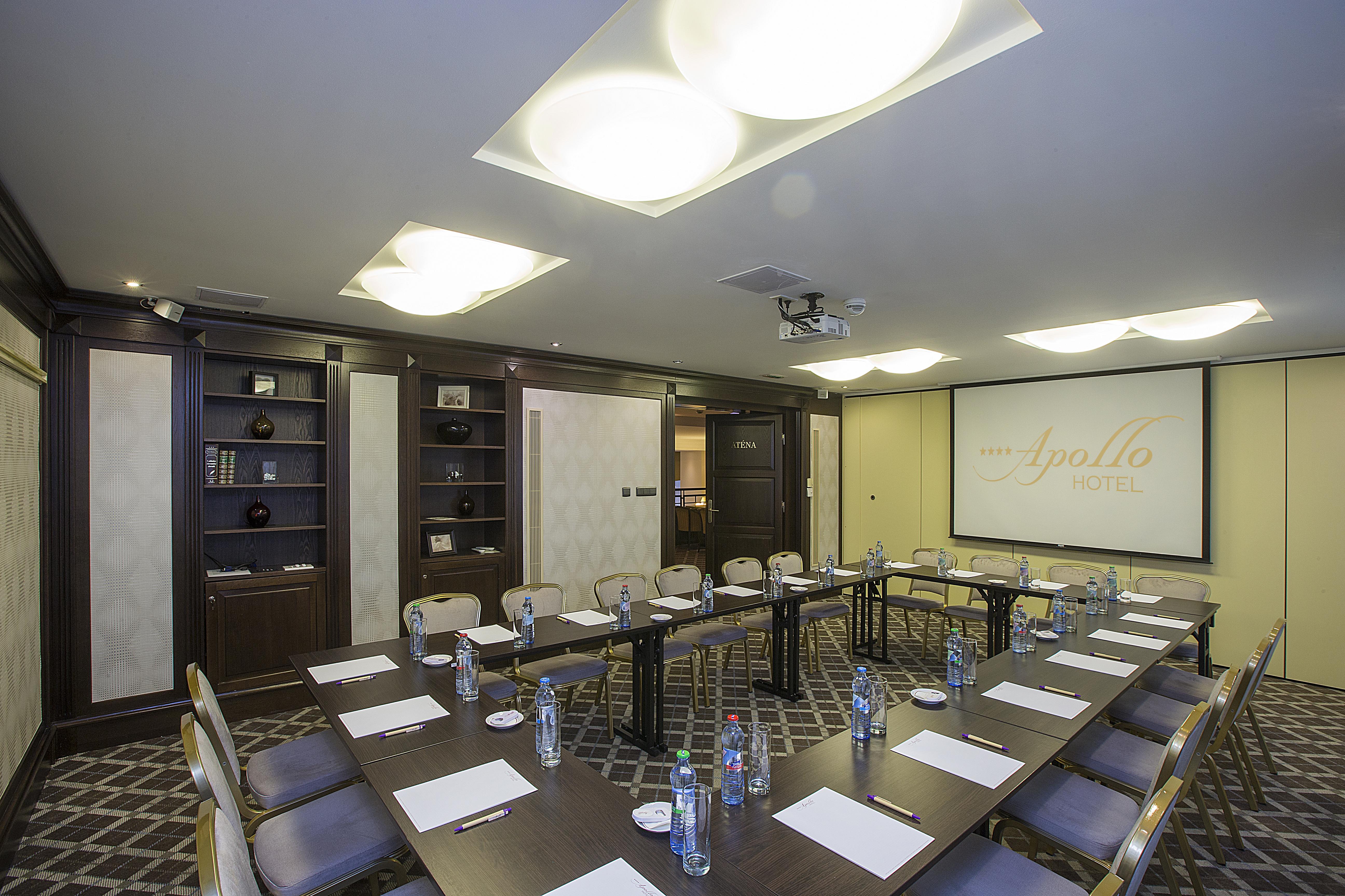 Apollo Hotel 4*