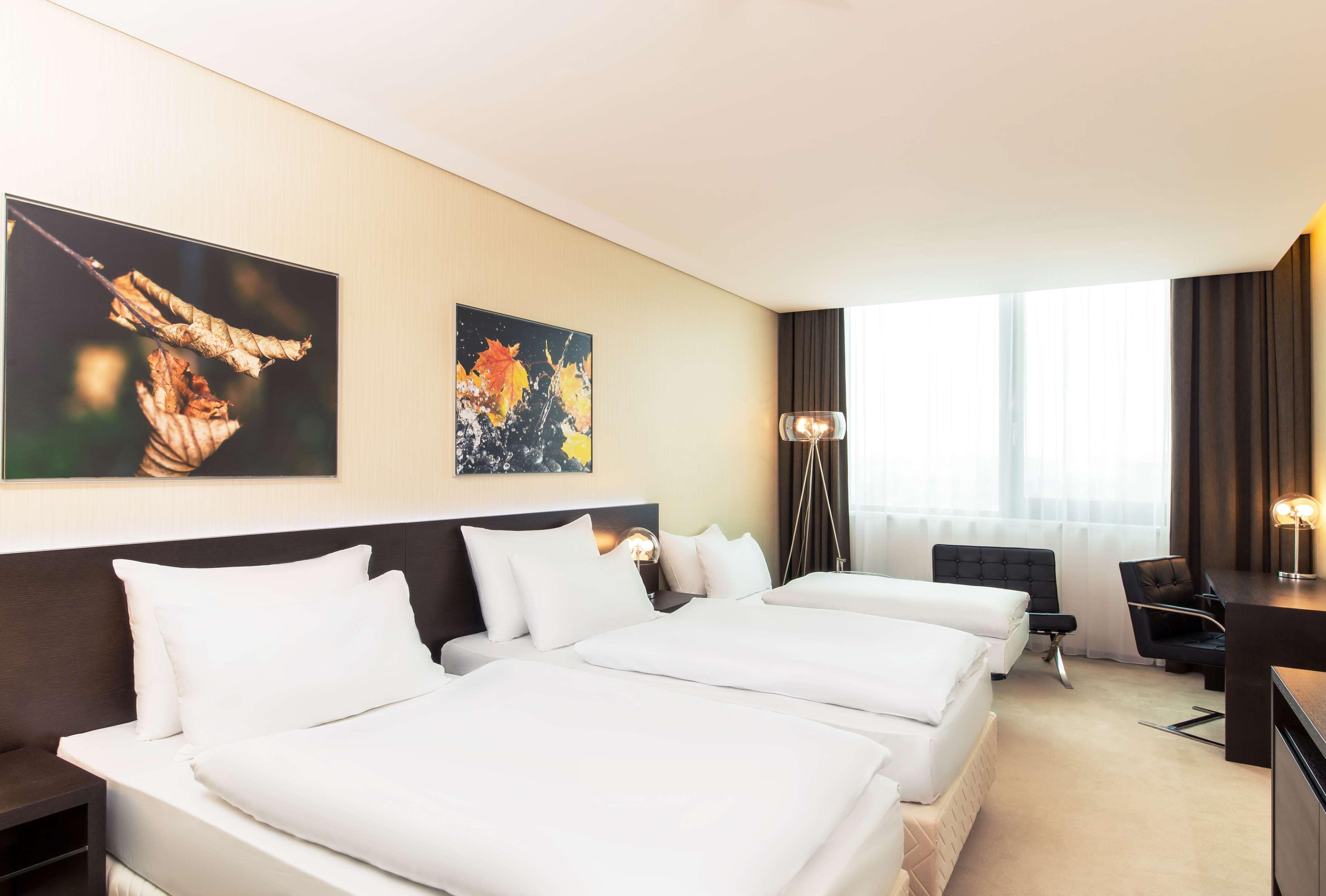 Nh Gate One Hotel
