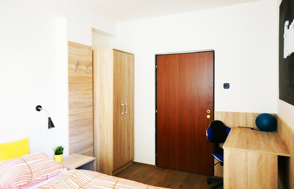 Hostel By Freddie