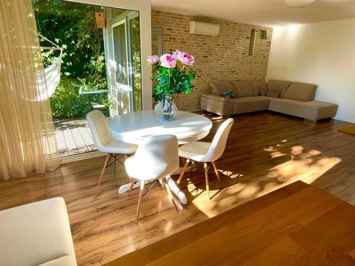 70m2 Romantic Living In The Old Town With Garden * Bratislava