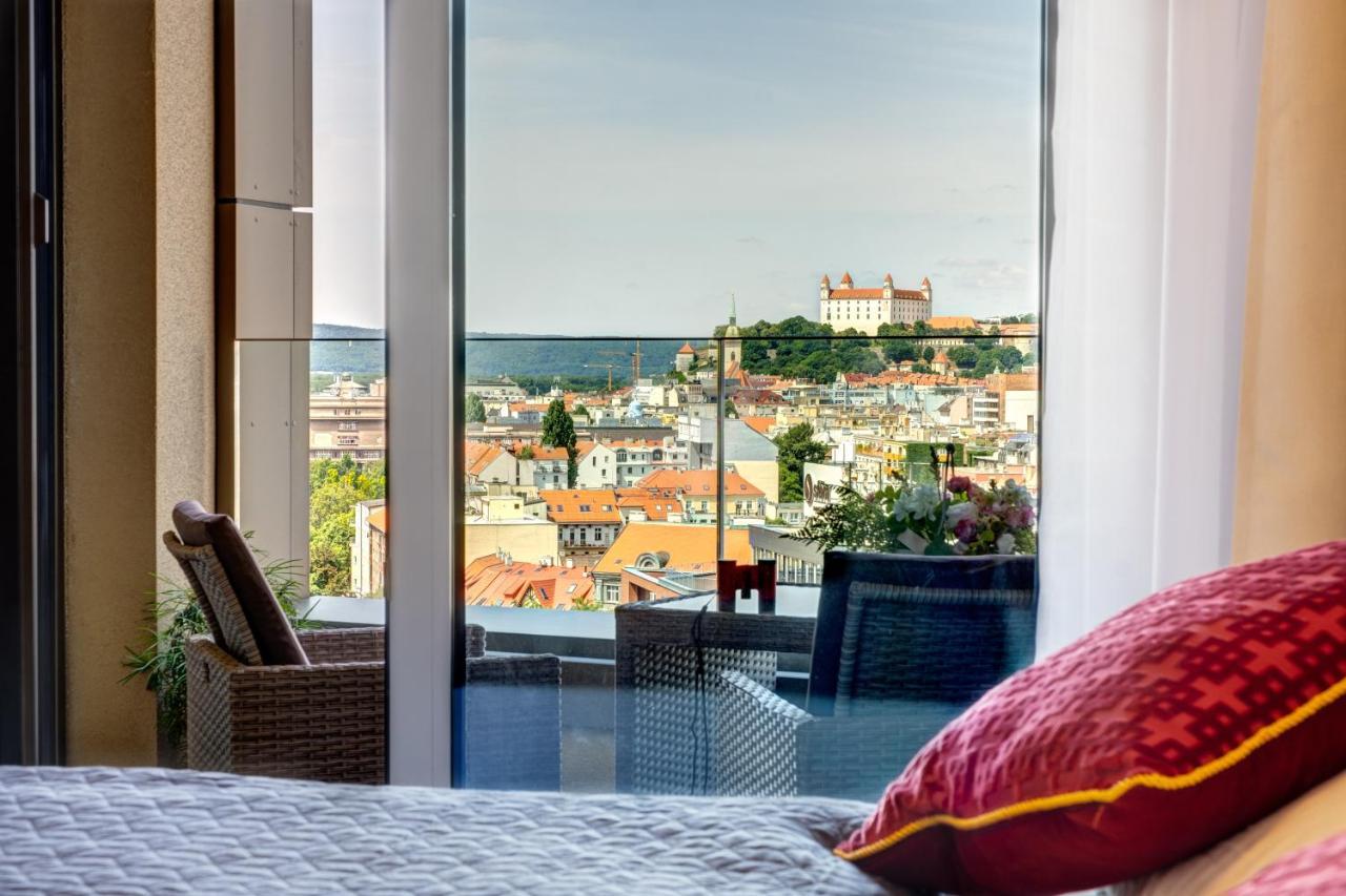 Sky Park Downtown Apartment
