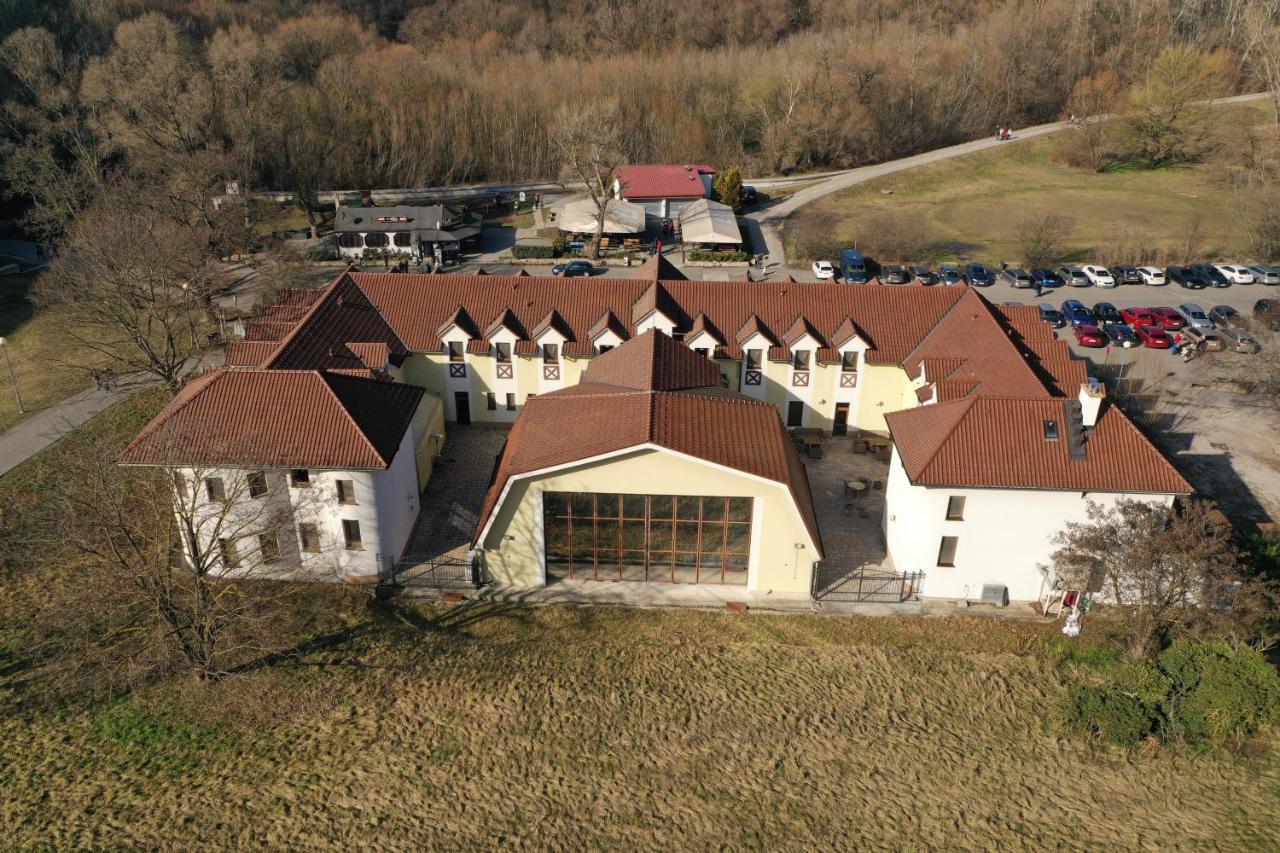 Hotel Hradna Brana