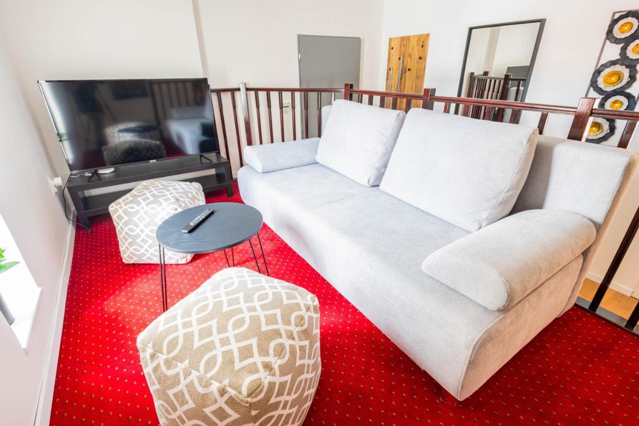 Highnest Apartment *