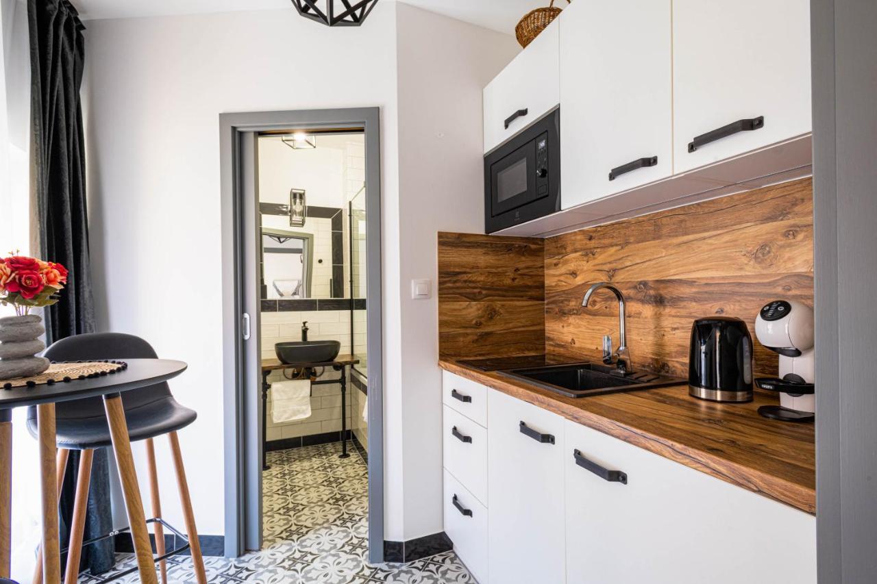Highnest Apartment