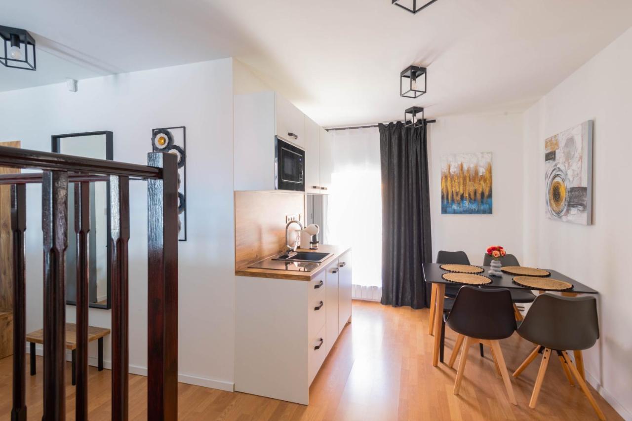 Highnest Apartment