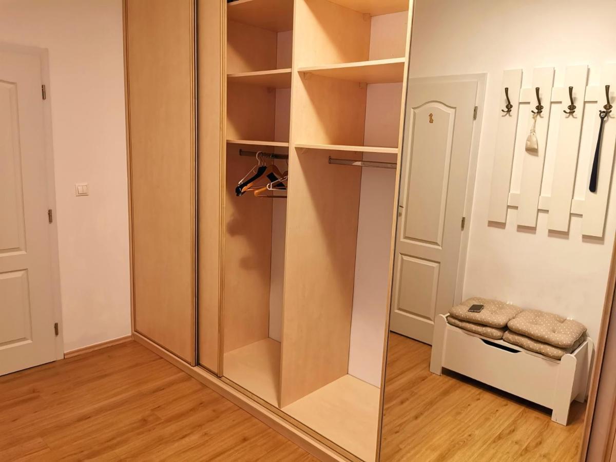 Apartment Cozyhome The Castle - Spacious, Quiet, High Ceiling Bratislava