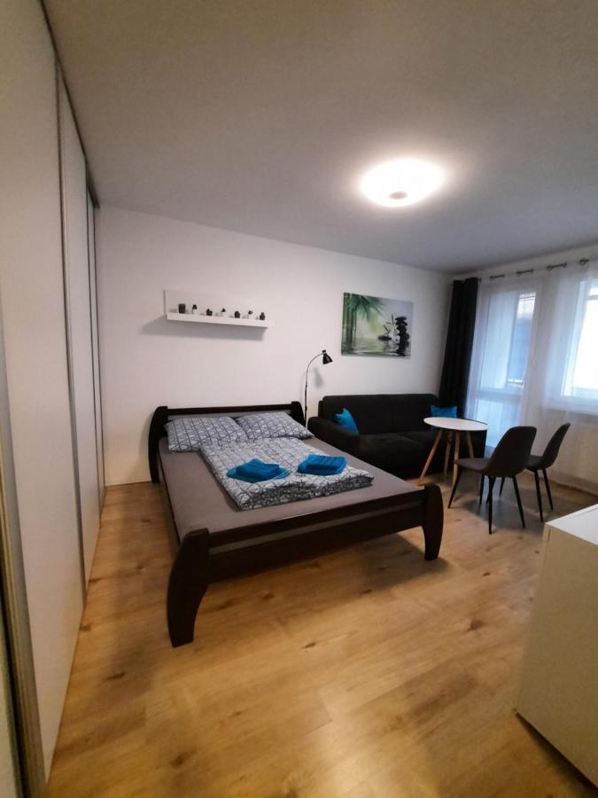 Klimka With Balcony, Free Wifi And Free Parking Apartment Bratislava