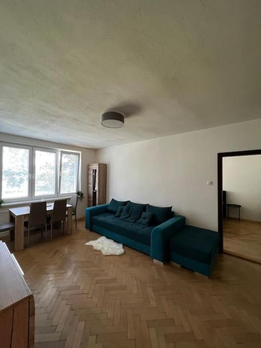 Priestranny Utulny Byt V Ruzinove Apartment