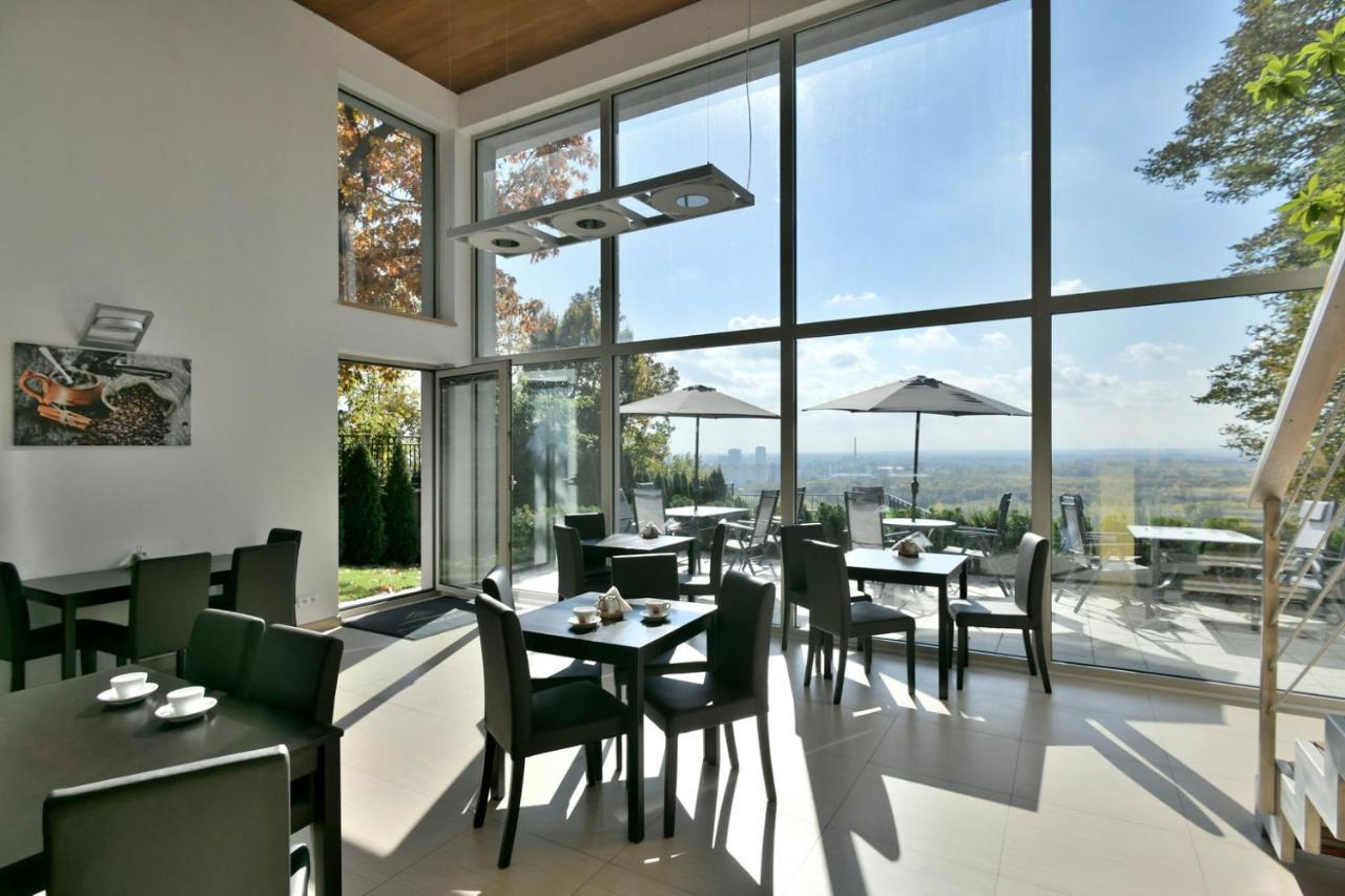 River View 3*