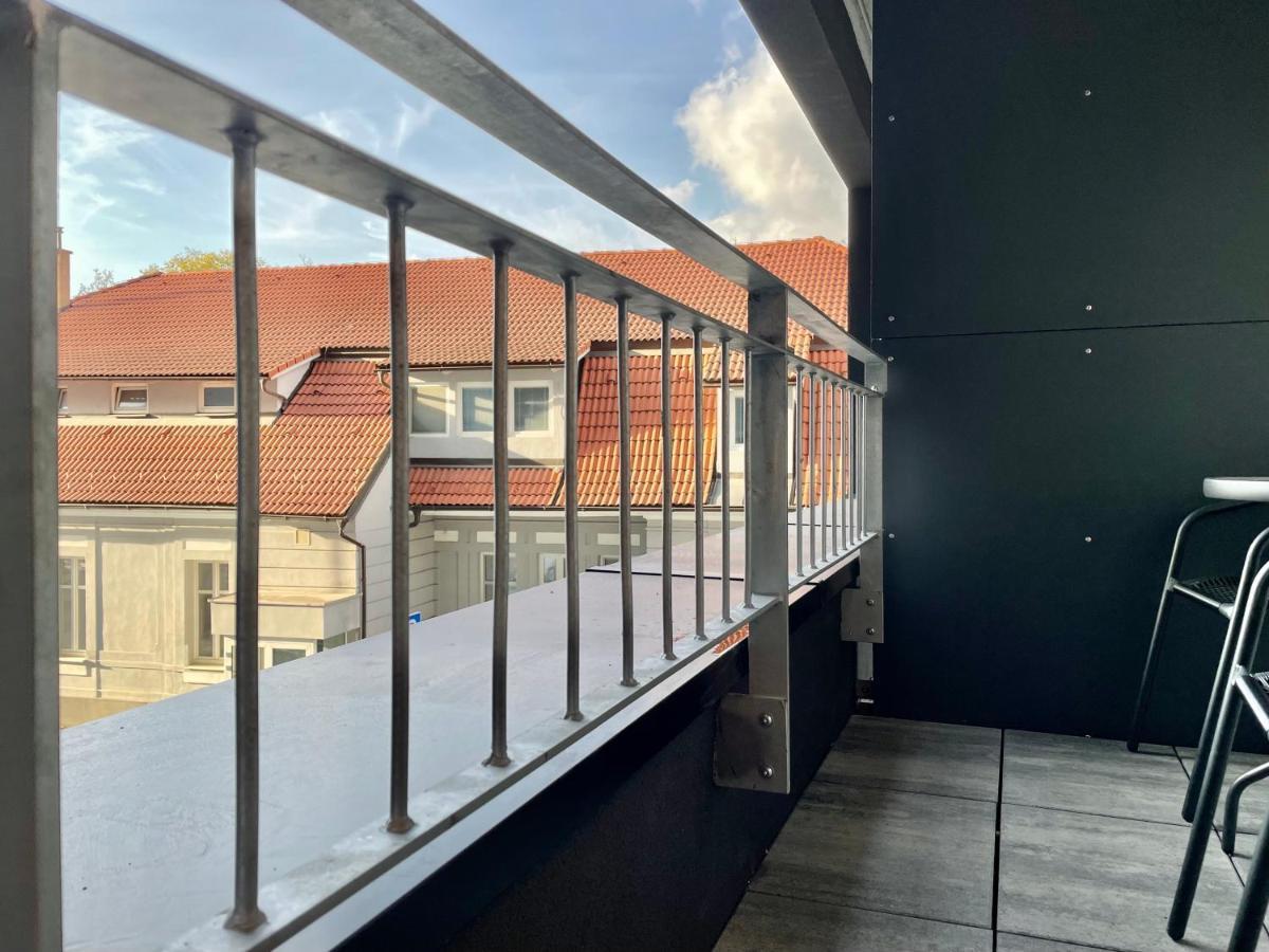 Explore Apartment *
