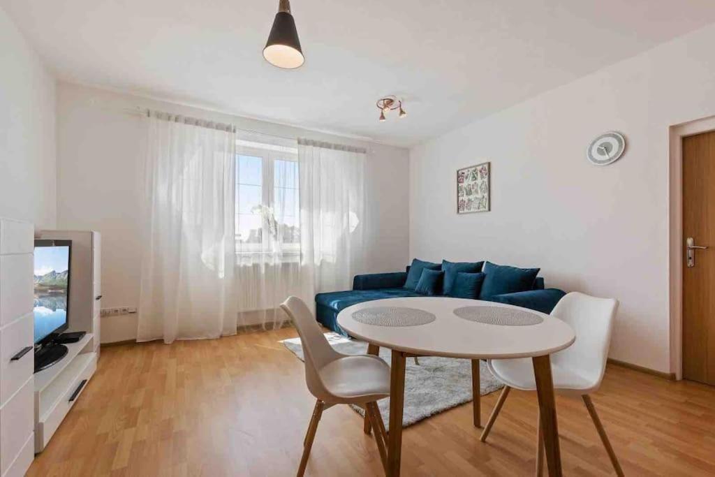 Appartamento Modern & Cozy Near Hockey & Football Arena