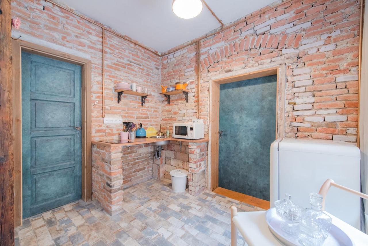 Apartment At The Zeus *