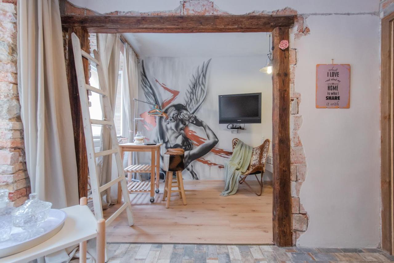 Apartment At The Zeus *