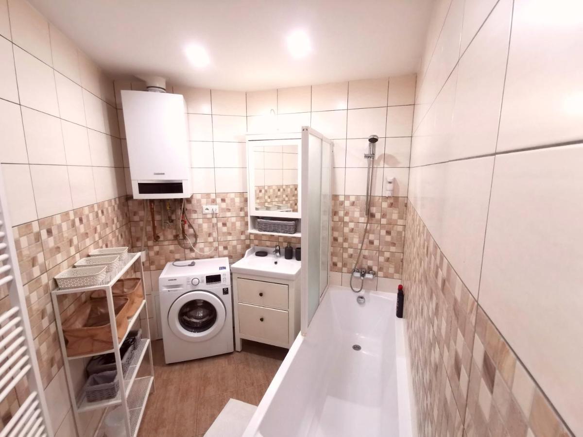 Cozyhome The Castle - Spacious, Quiet, High Ceiling * Bratislava