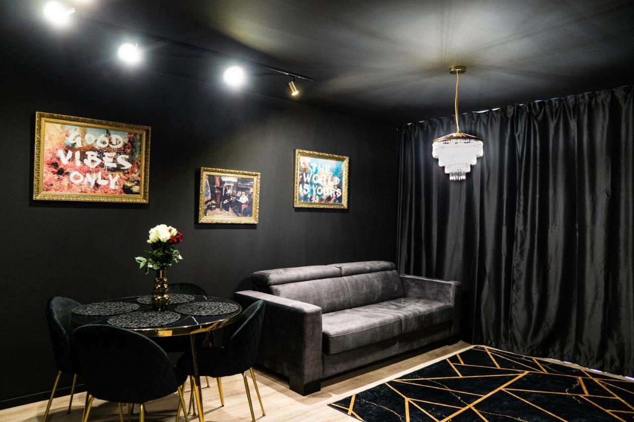 Lam Black - Ac - Balcony Apartamento
