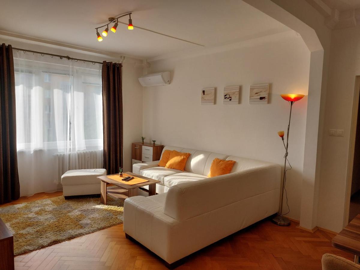 Apartment Merry *