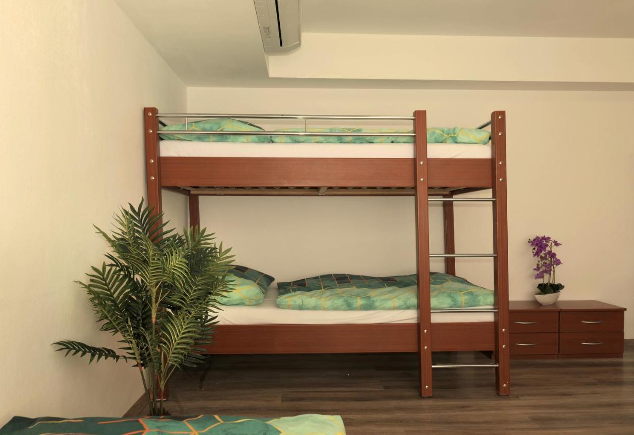 Hostel Old Town *