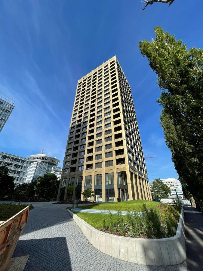 Discovery Apartment *