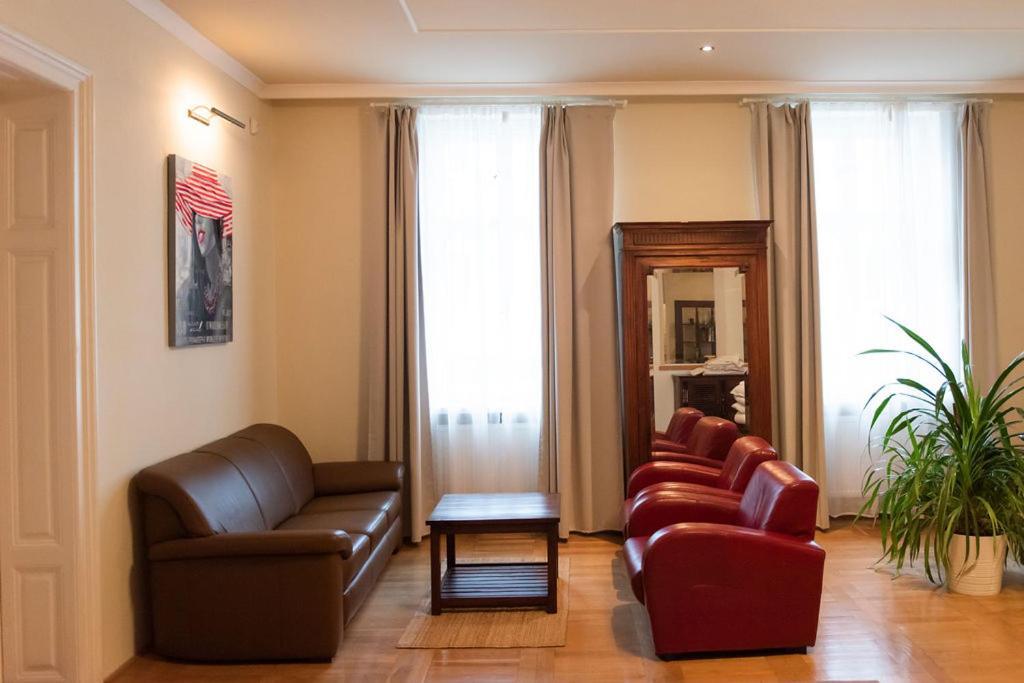 Apartment Velky *