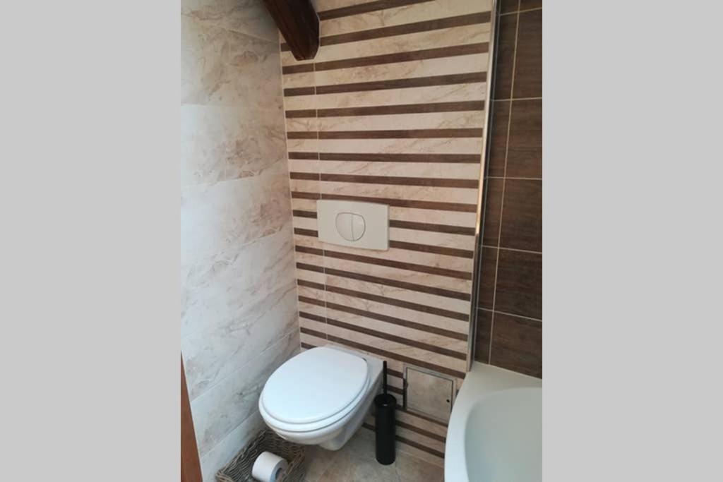Vip In Old Town With Free Parking Apartment