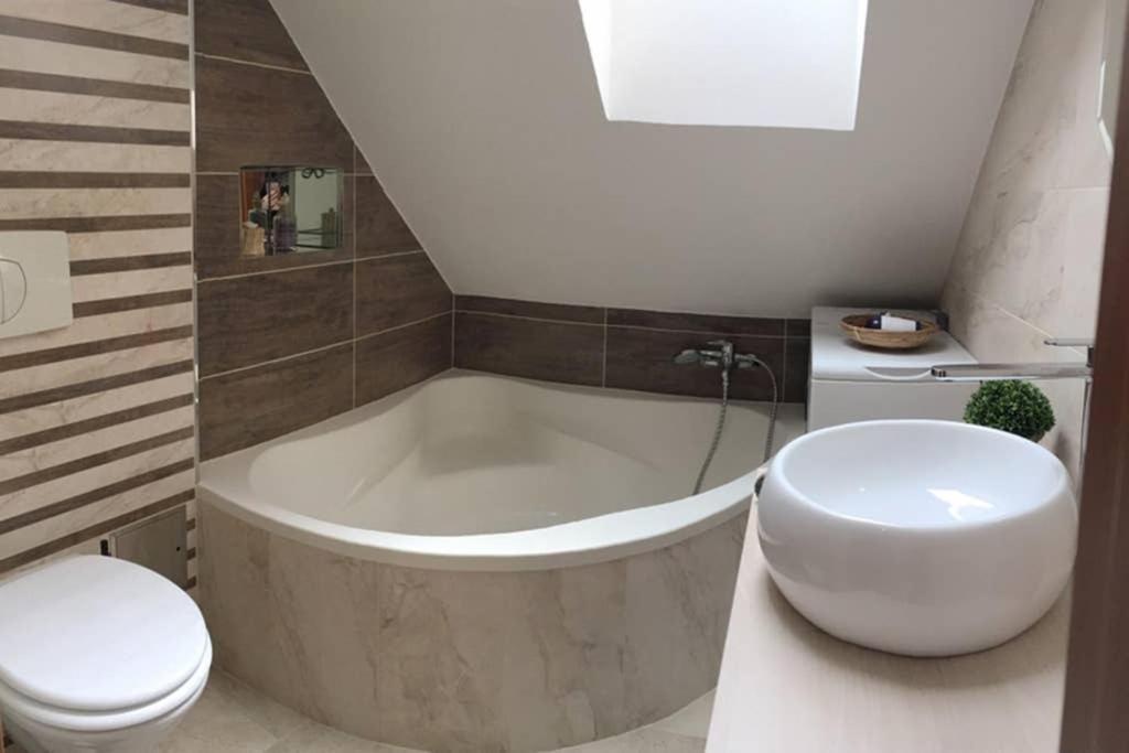 Vip In Old Town With Free Parking Apartamento