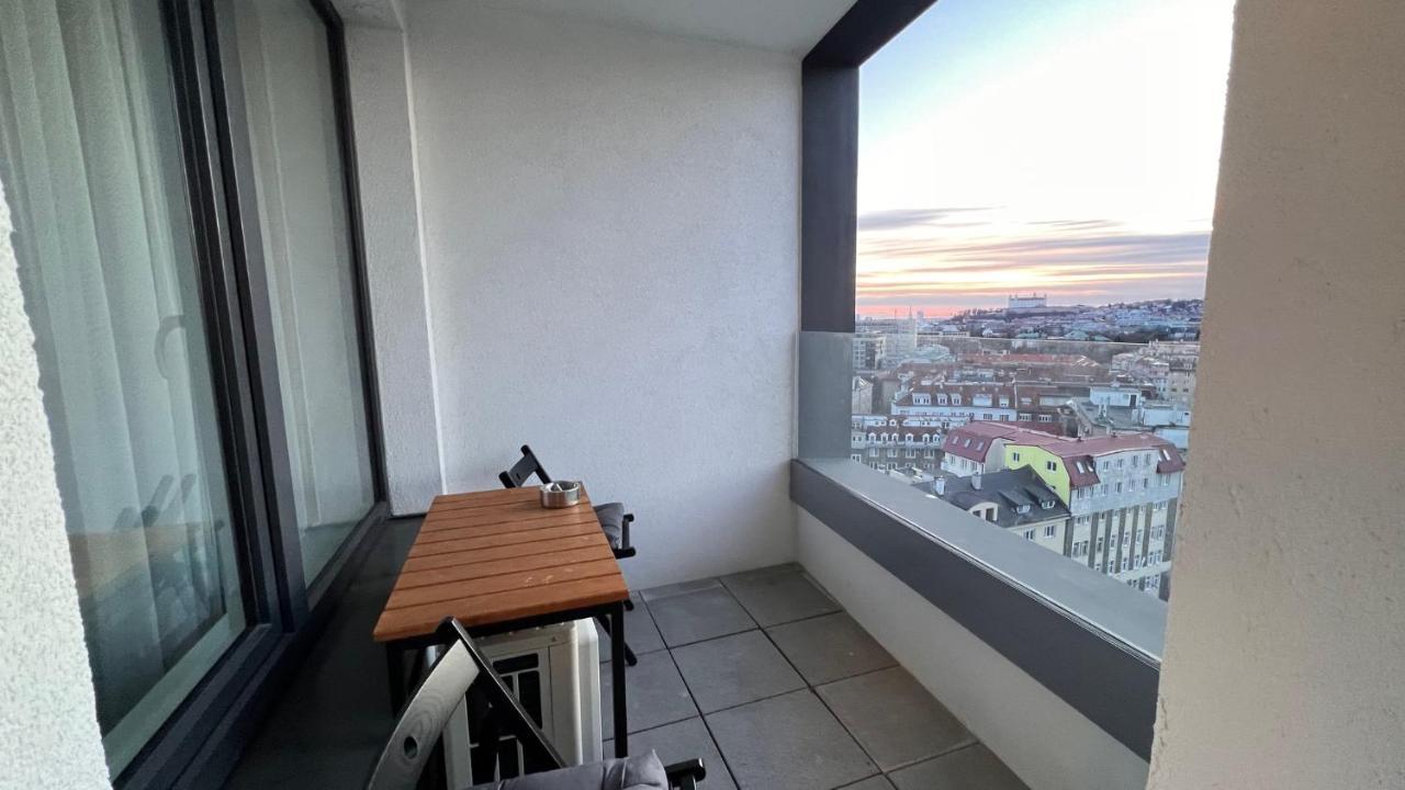 Apartment 2 Apartment, With A View Of The Castle *