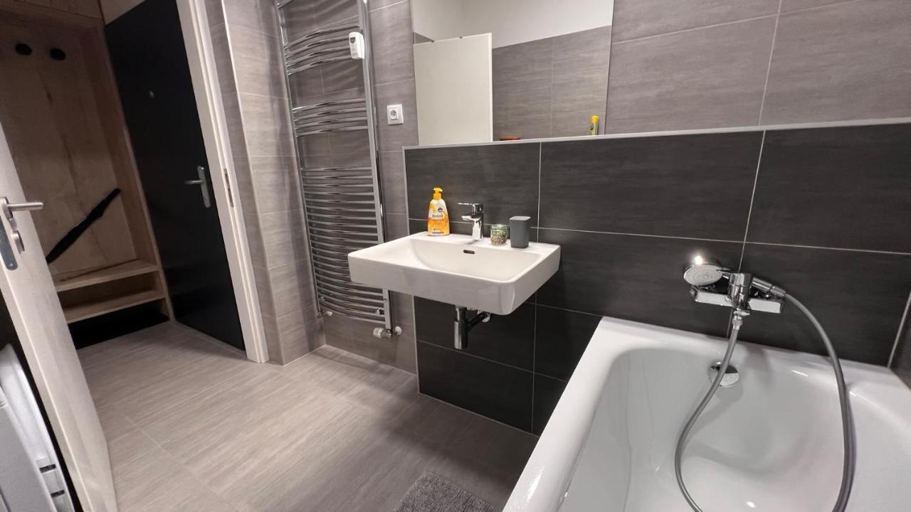 2 Apartment, With A View Of The Castle Apartment Bratislava