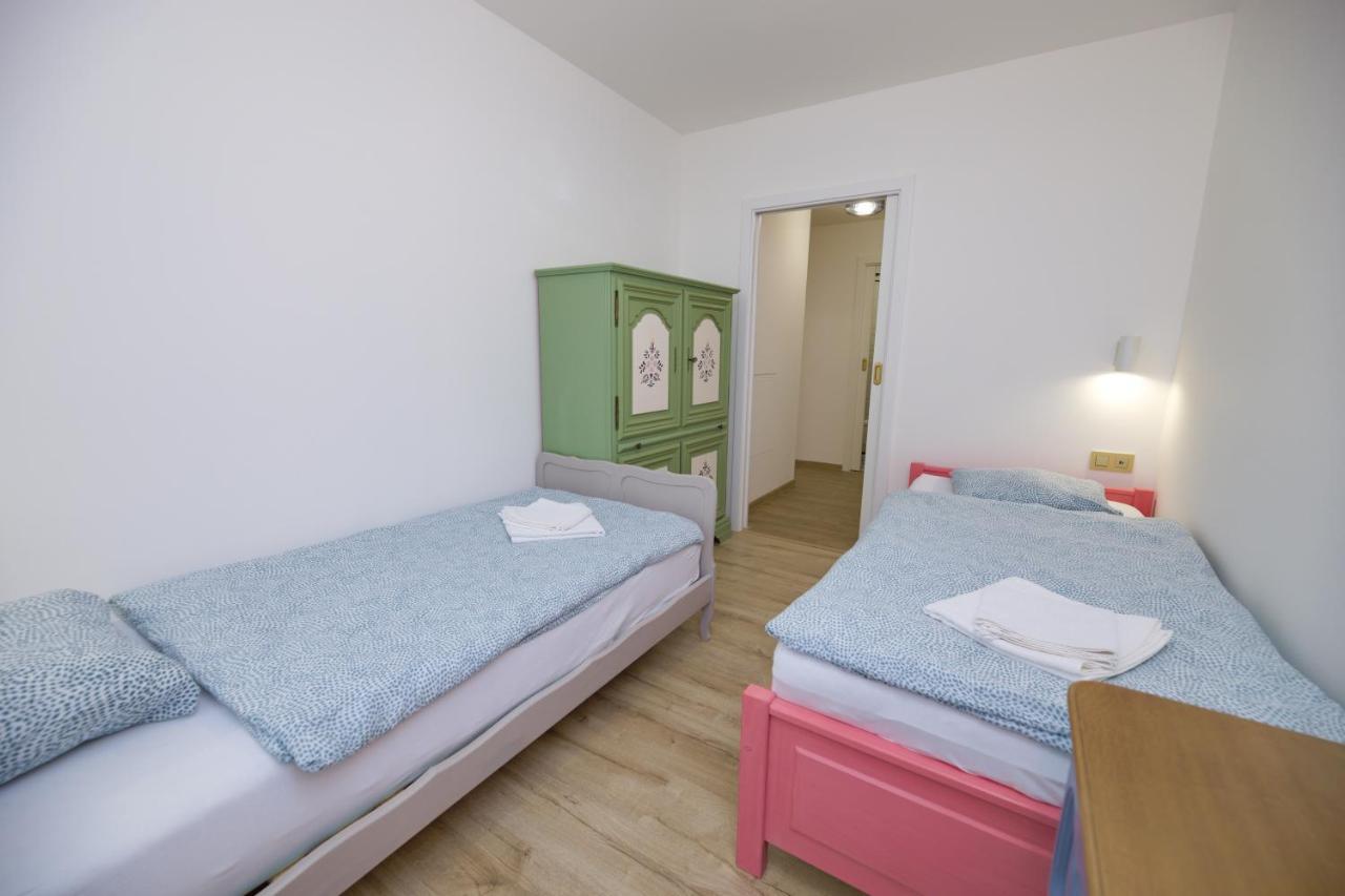 Garden - Folk District Apartment *