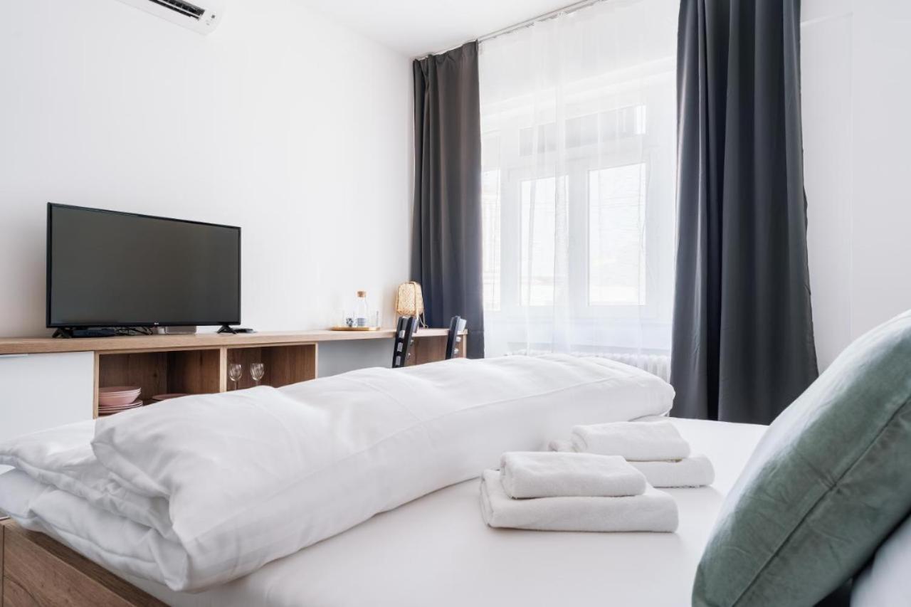 Apartment Self Check-in By Amber Bratislava