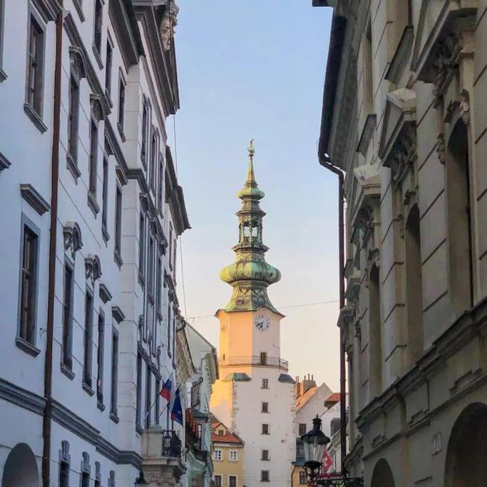 Apartment Stylish Getaway In Prime Location - By The Danube And Old Town *